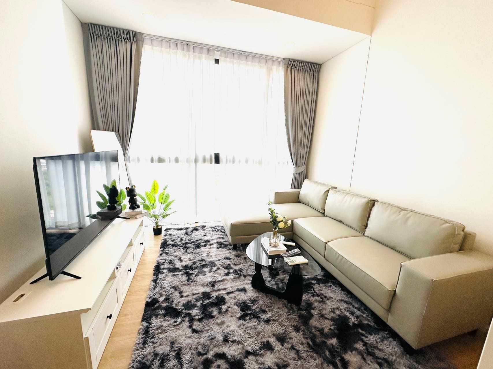 One Bedroom Condo For Rent