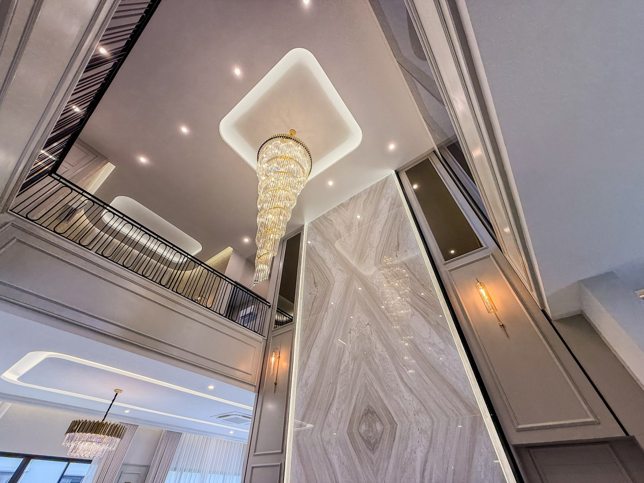 Luxury Mansion-Style House For Sale