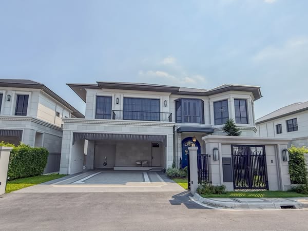 Luxury Mansion-Style House For Sale