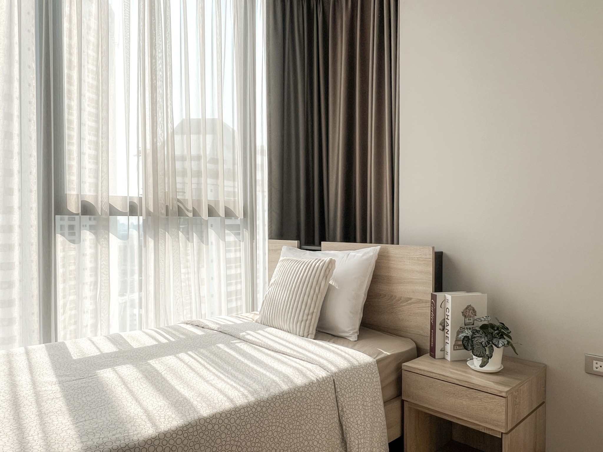 One Bedroom Condo For Rent