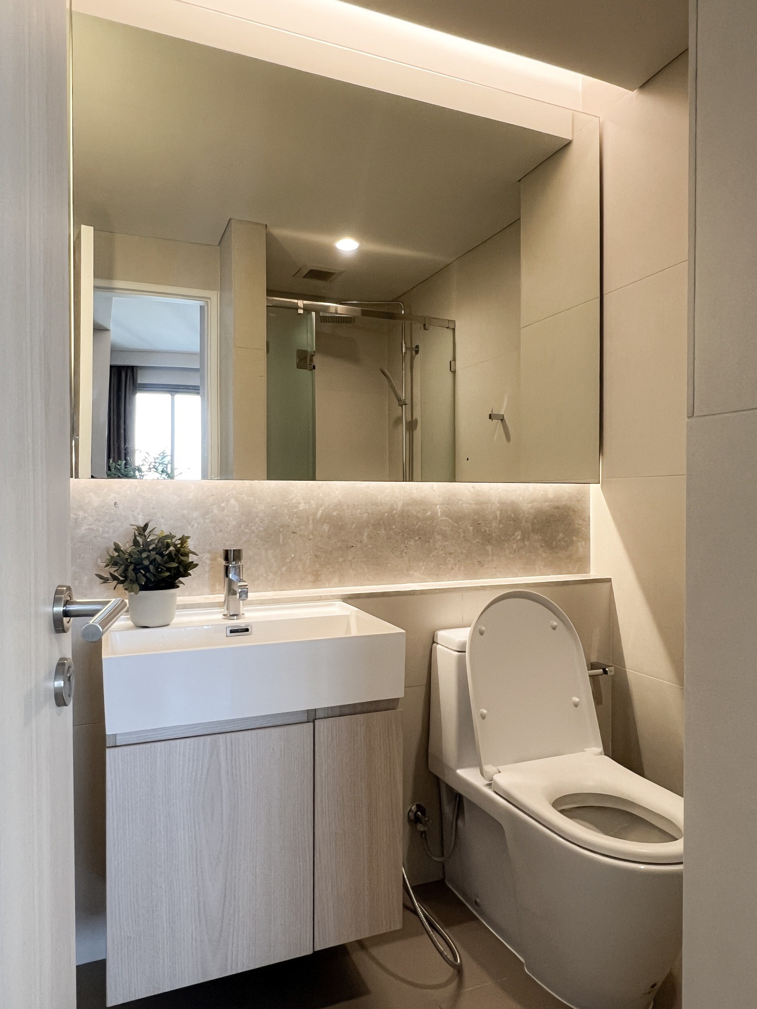 One Bedroom Condo For Rent
