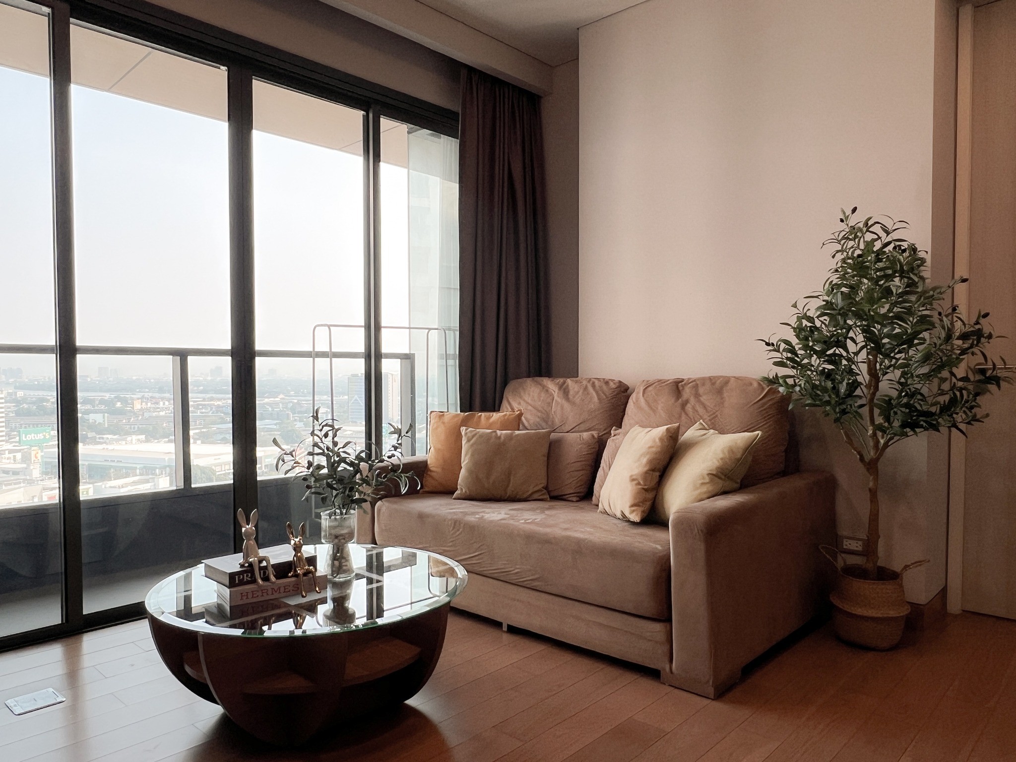 One Bedroom Condo For Rent