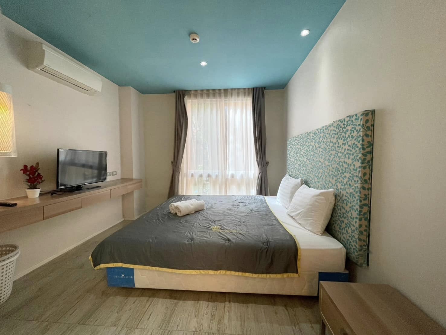 Two Bed Room Condo For Rent
