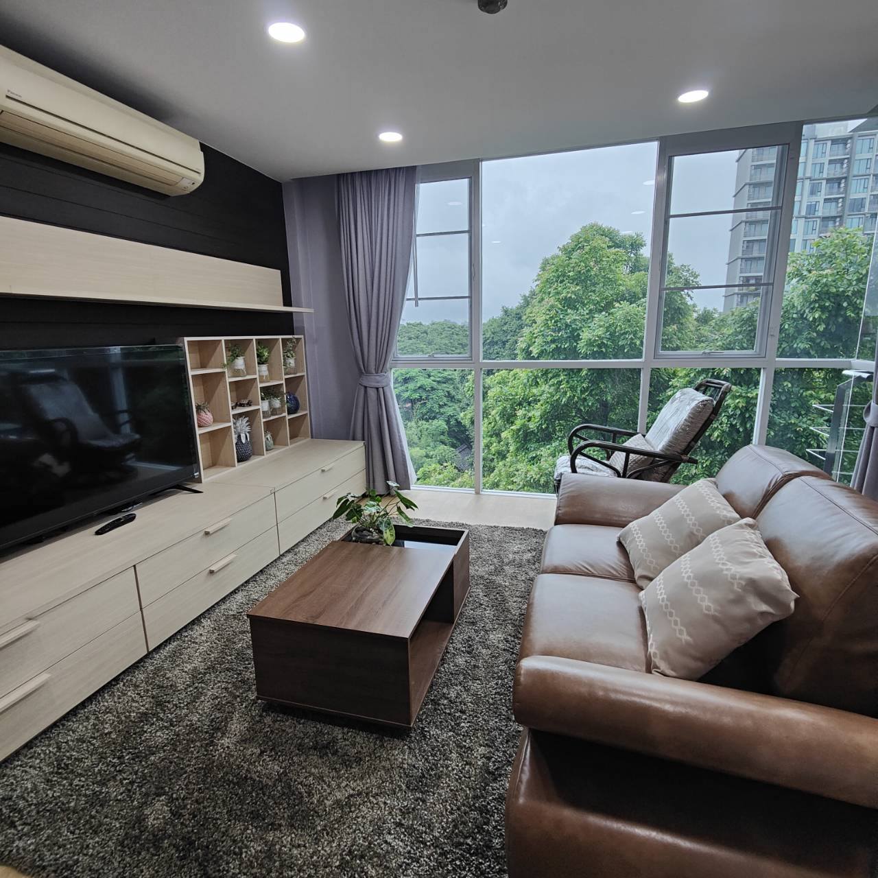 One Bedroom Condo For Rent