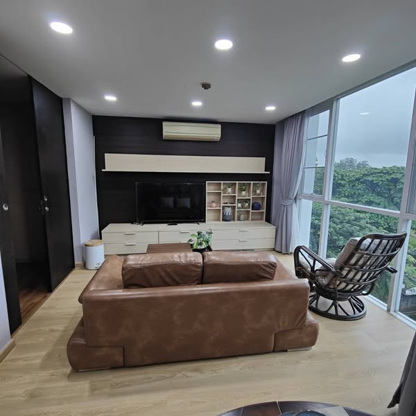 One Bedroom Condo For Rent