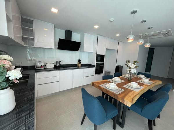 Three Bed Room Apartment For Rent