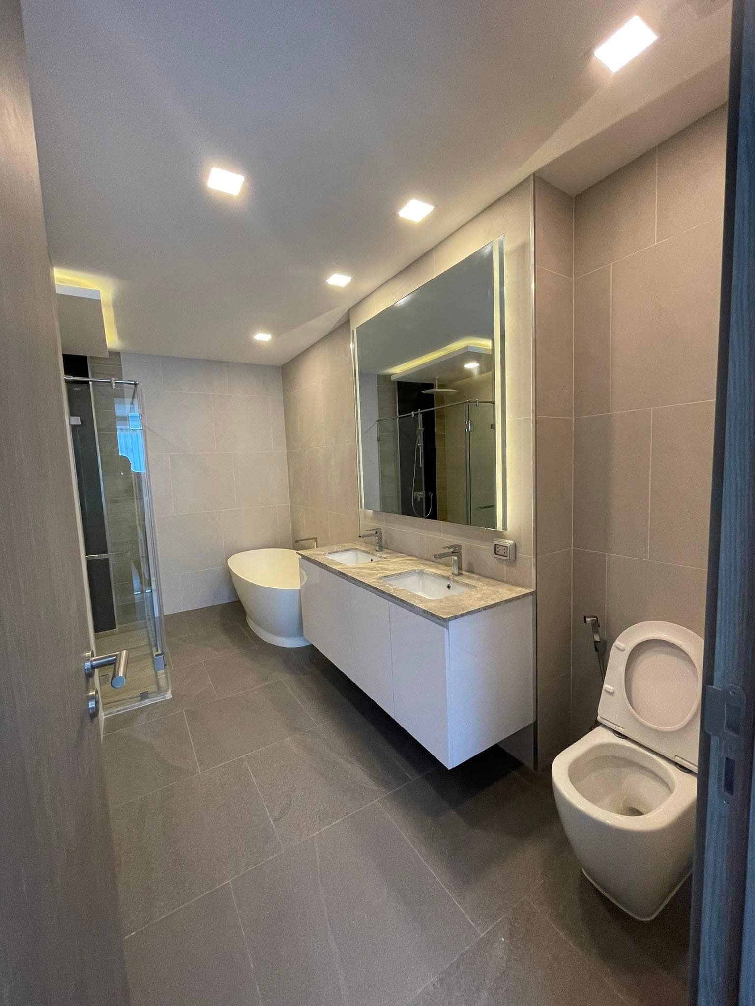 Three Bed Room Apartment For Rent