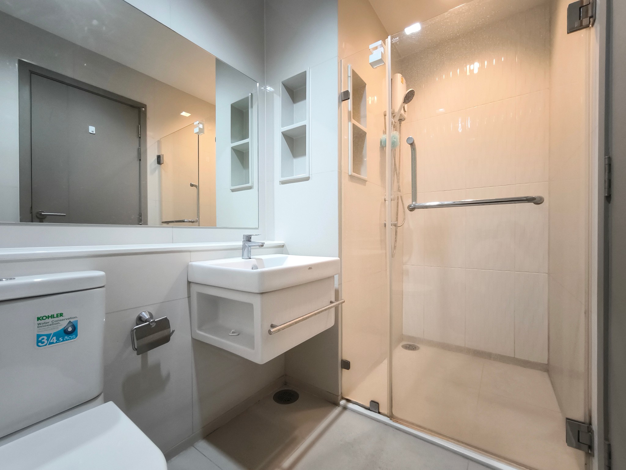 Two Bed Room Condo For Rent