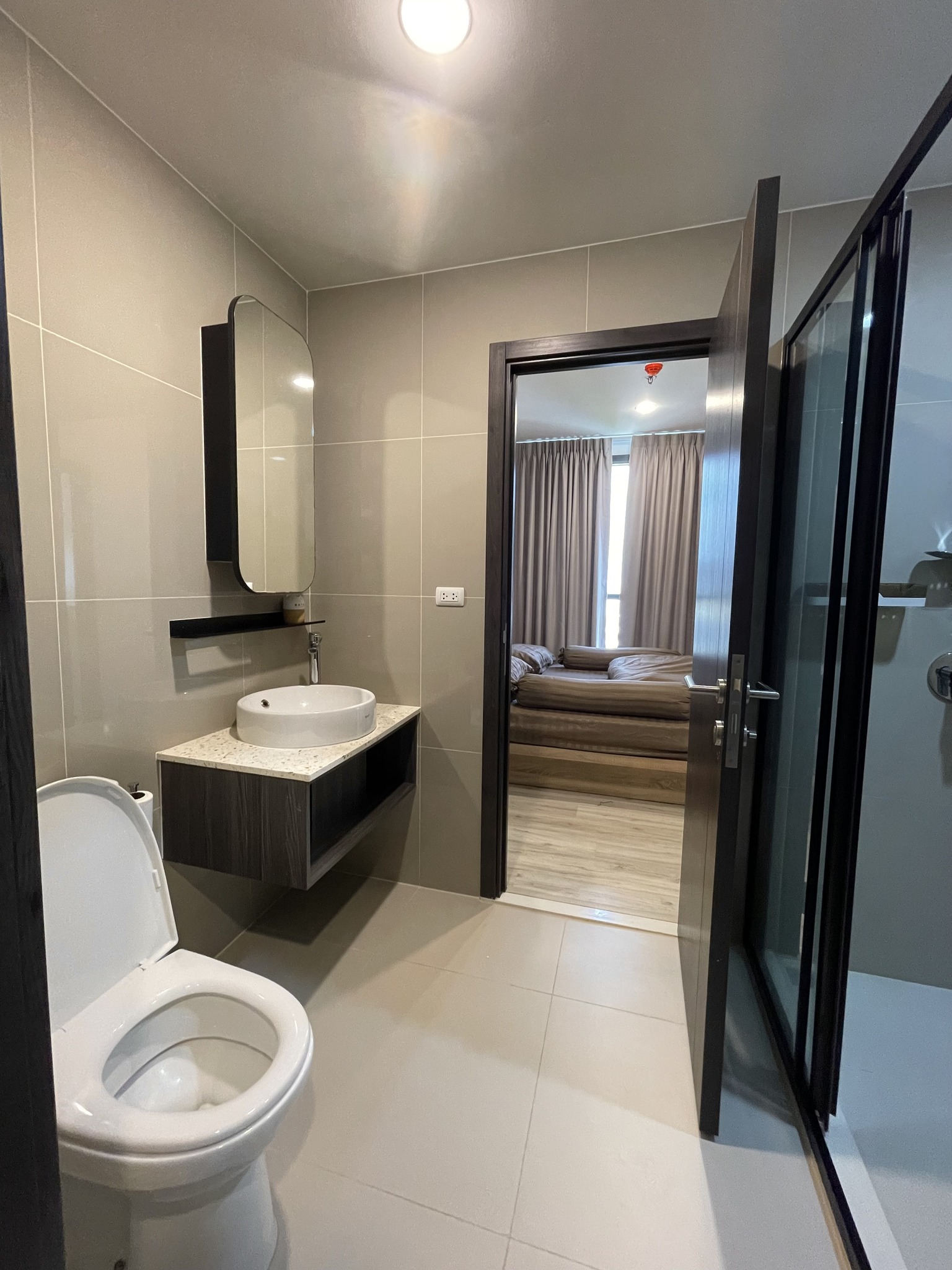 One Bedroom Condo For Rent