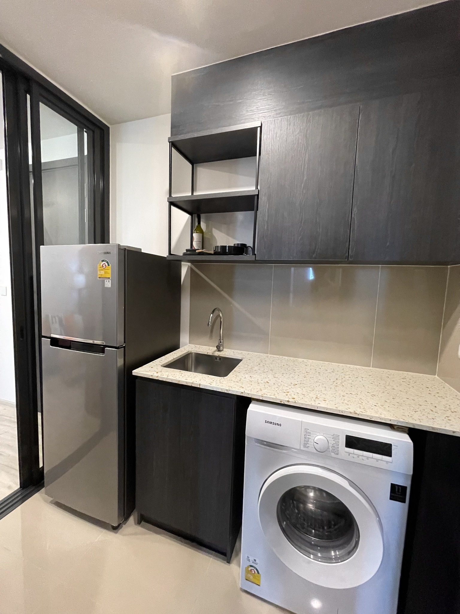 One Bedroom Condo For Rent