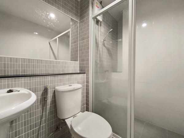 One Bedroom Apartment For Rent