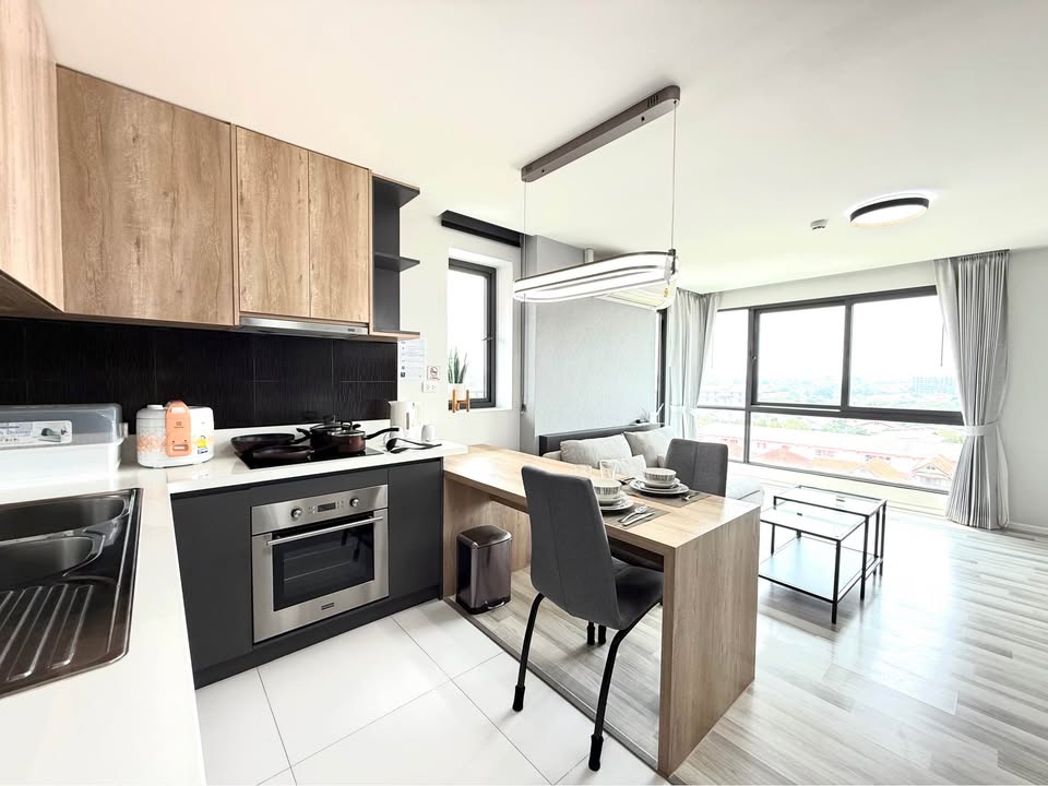 One Bedroom Condo For Rent
