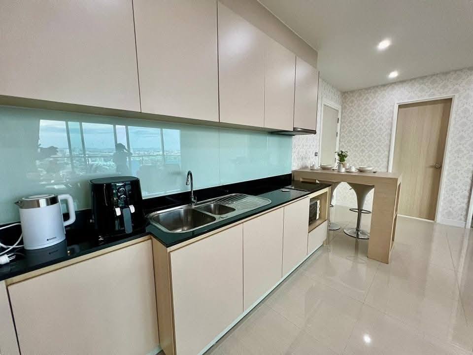 Two Bedroom Condo For Rent