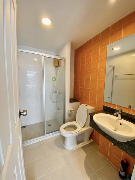 One Bedroom Condo For Rent