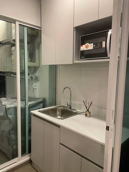 One Bedroom Condo For Rent