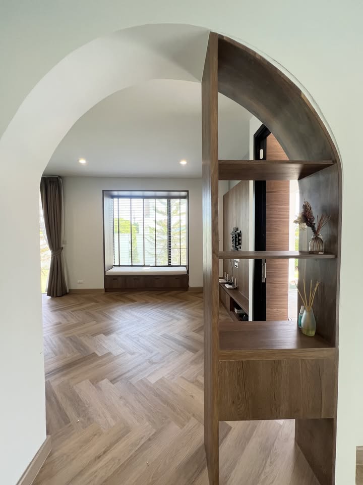 Detached House for Sale