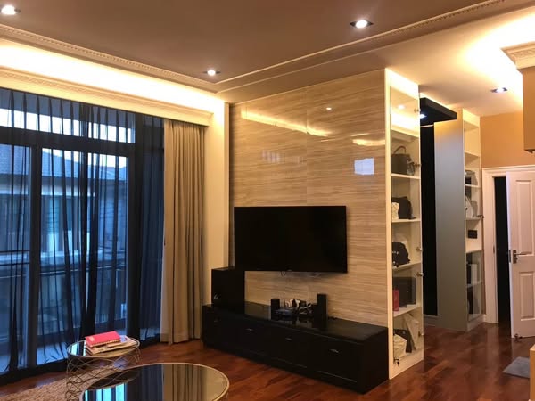 Independent Villa For Rent