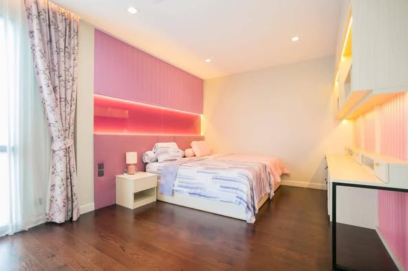 Three Storey House For Rent