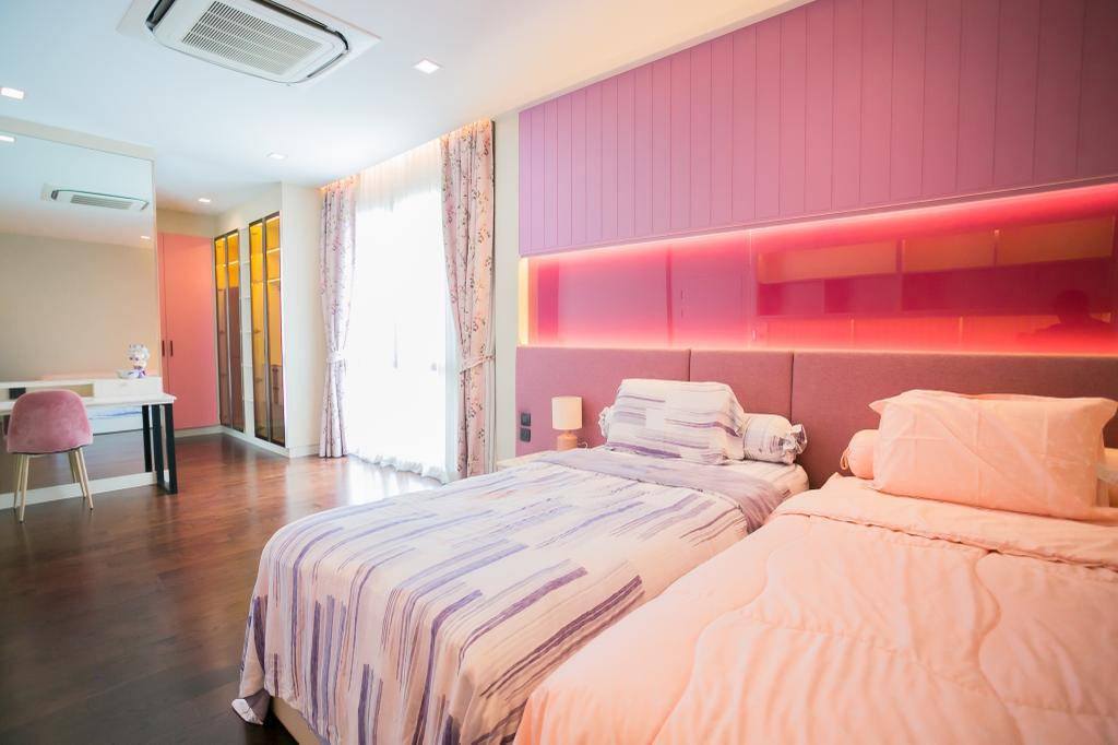 Three Storey House For Rent