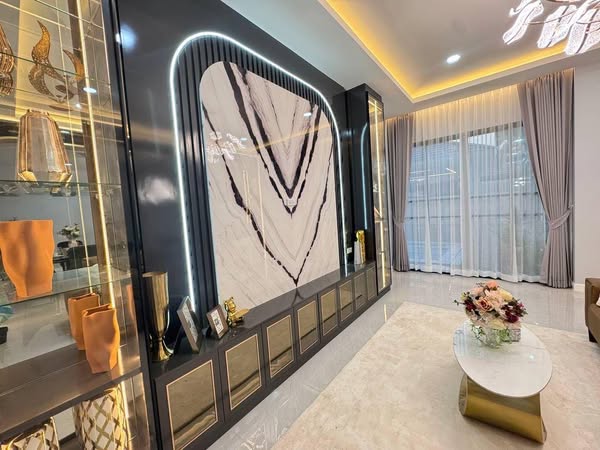 Independent Villa For Sale
