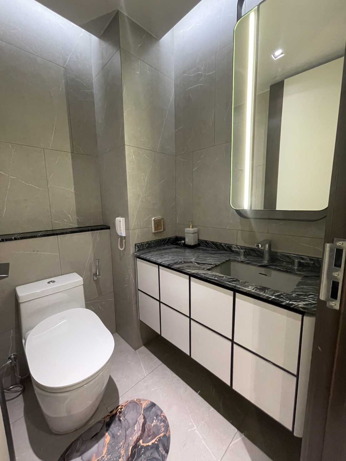 One Bedroom Condo For Rent
