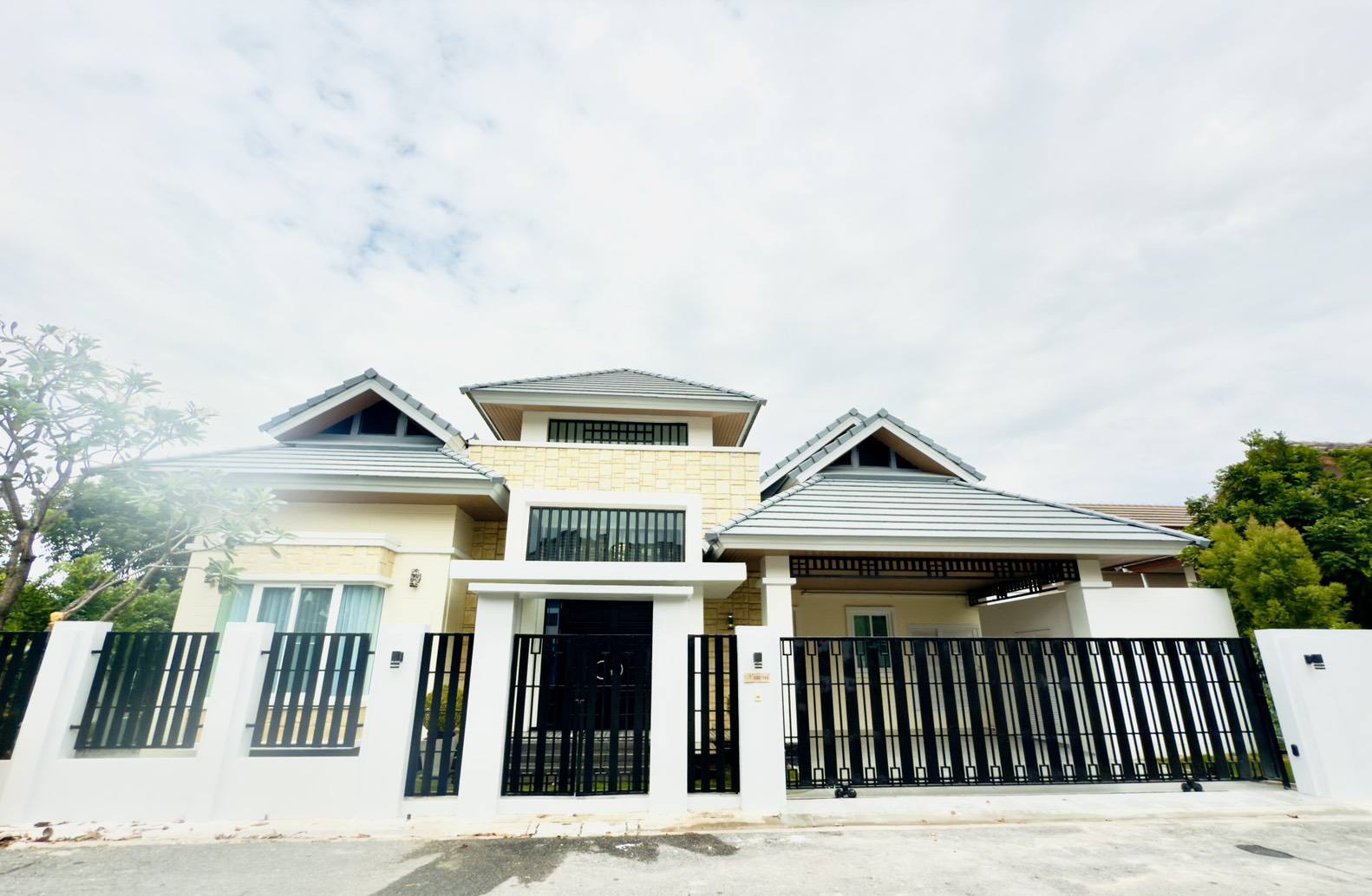 Independent Villa For Sale