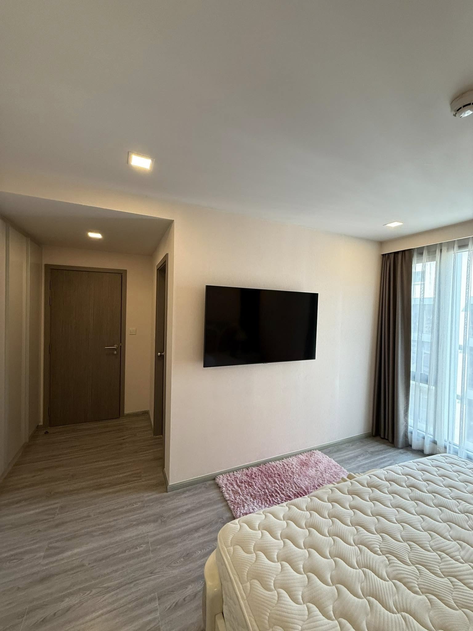 Two Bed Room Condo For Rent