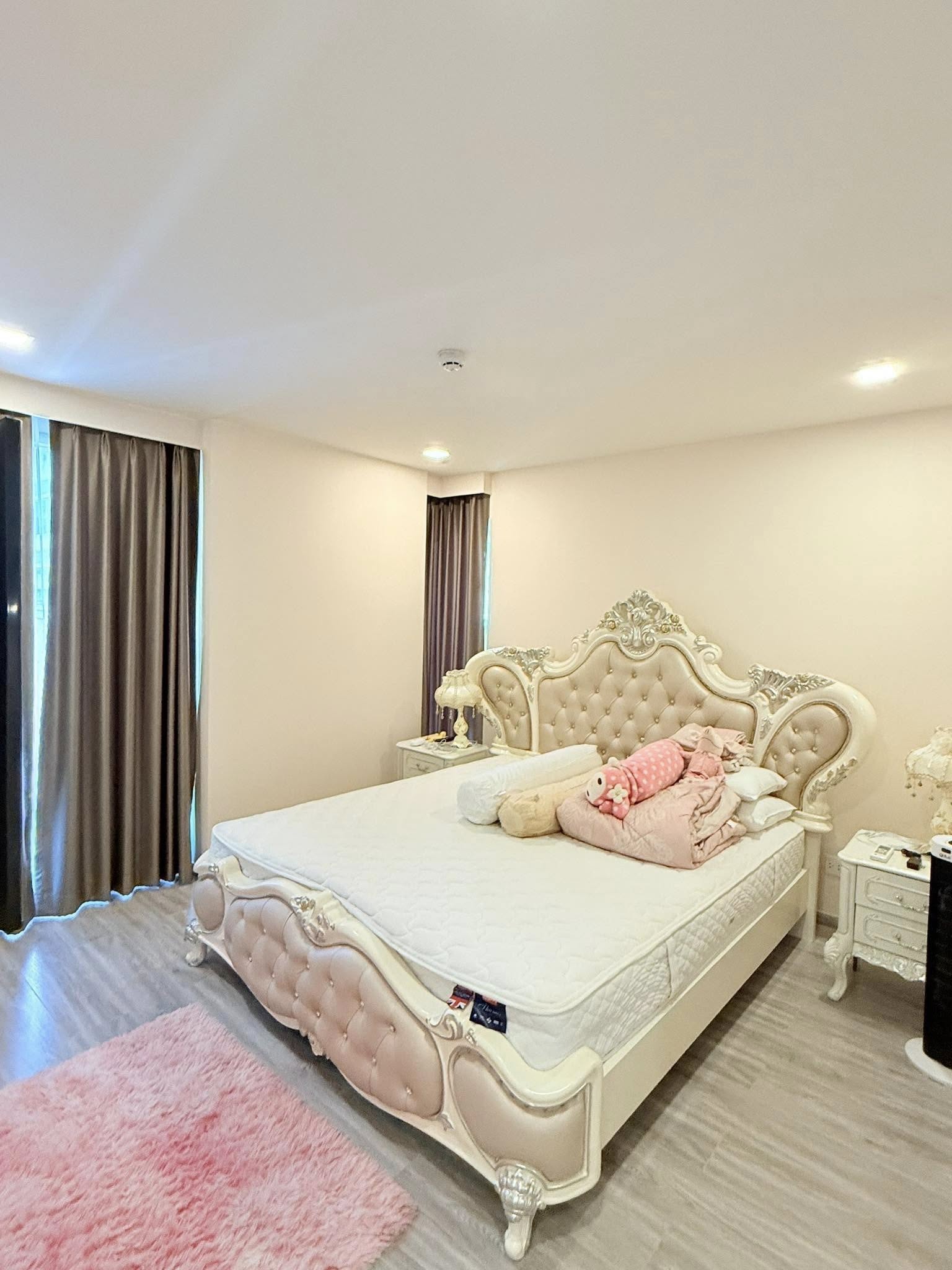 Two Bed Room Condo For Rent