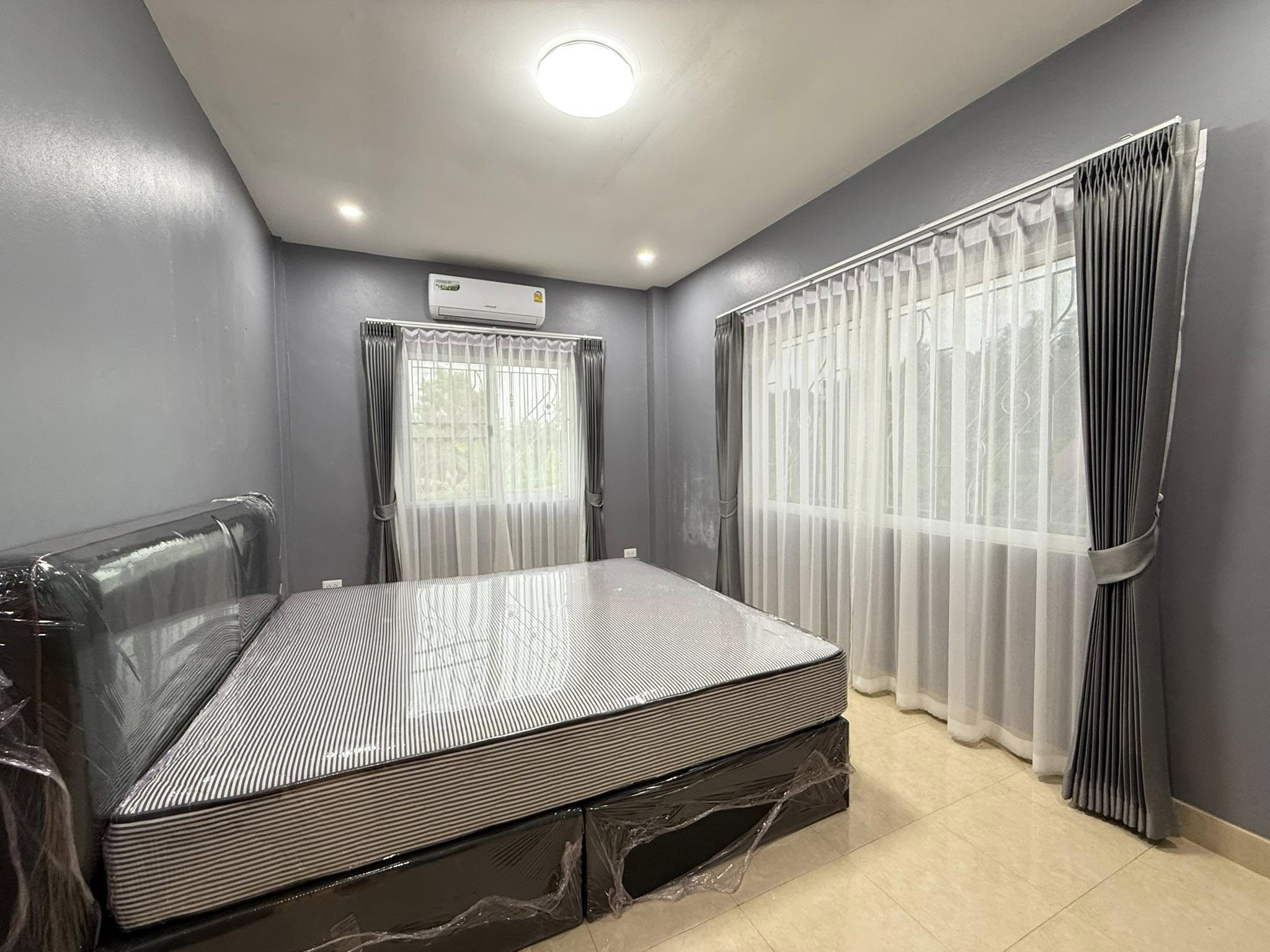 Town House For Rent