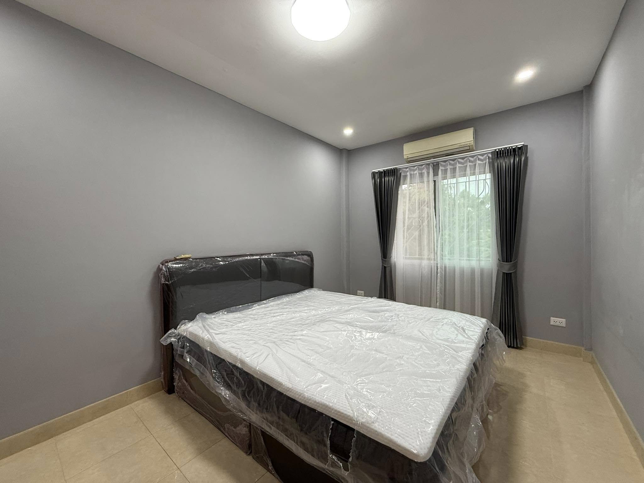 Town House For Rent