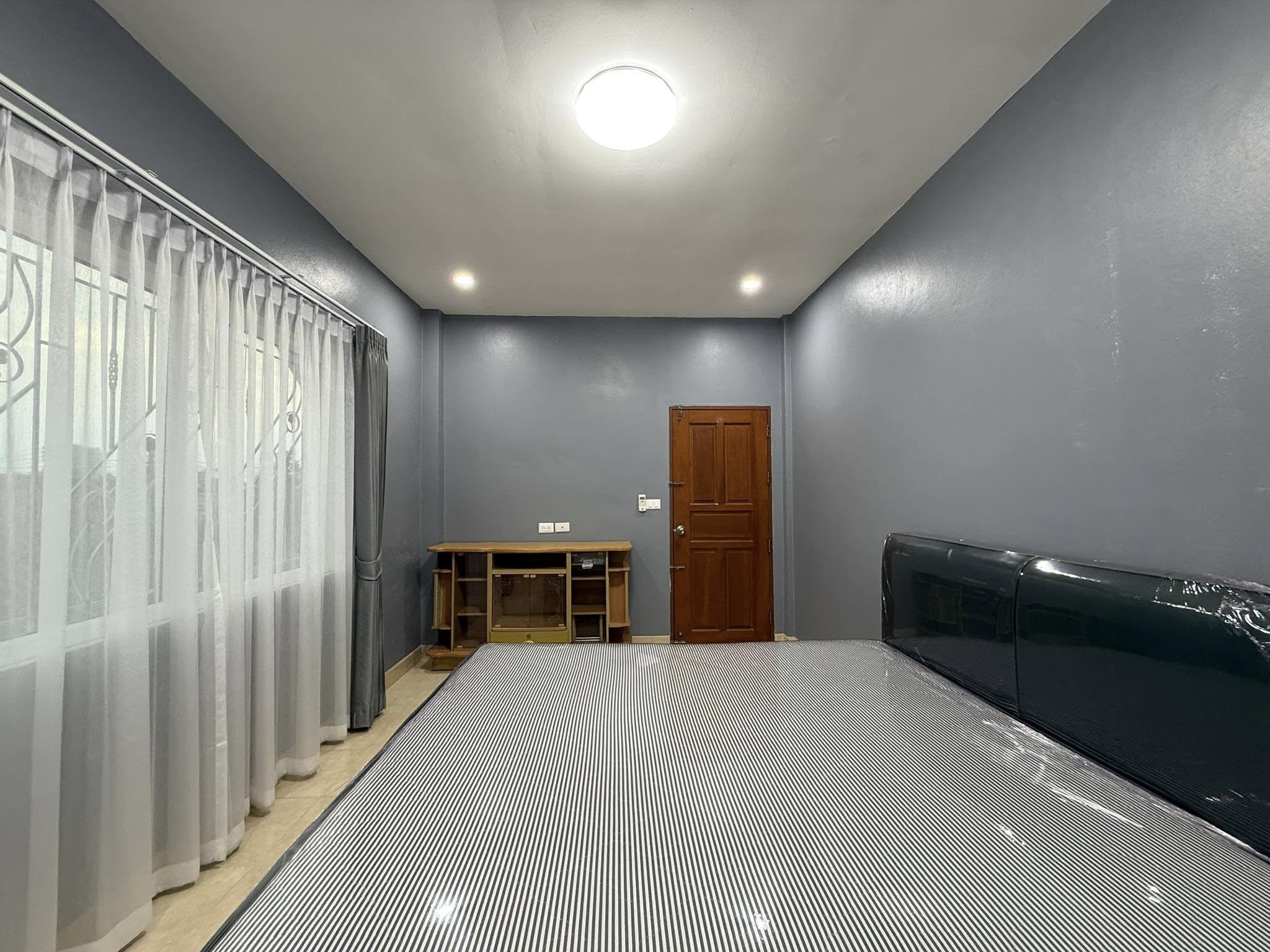 Town House For Rent