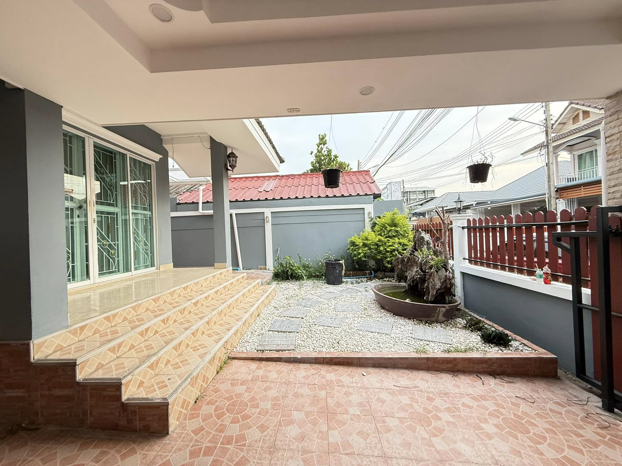 Town House For Rent