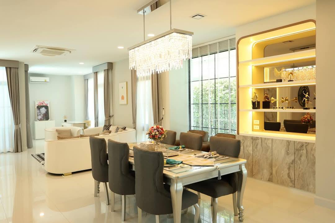 Luxury Detached House For Sale