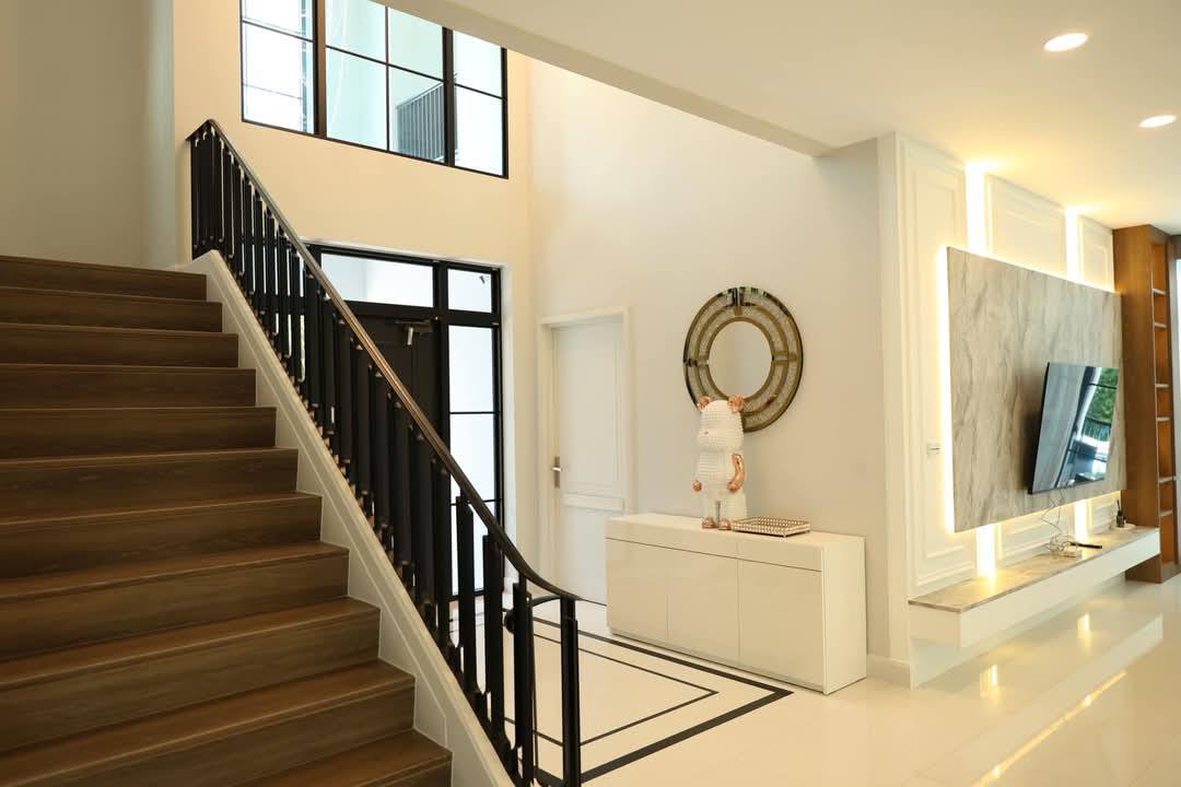 Luxury Detached House For Sale