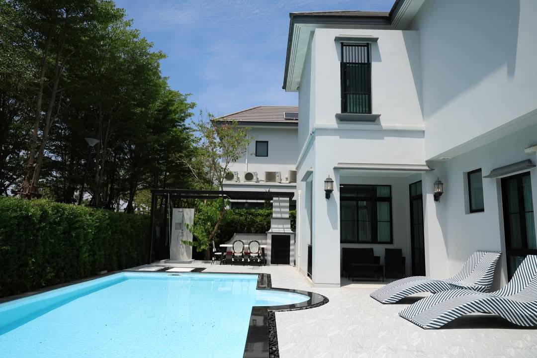 Luxury Detached House For Sale