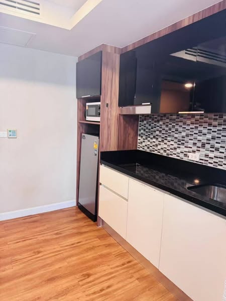 One Bedroom Condo For Rent