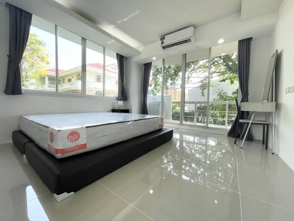 Two Bed Room Condo For Rent