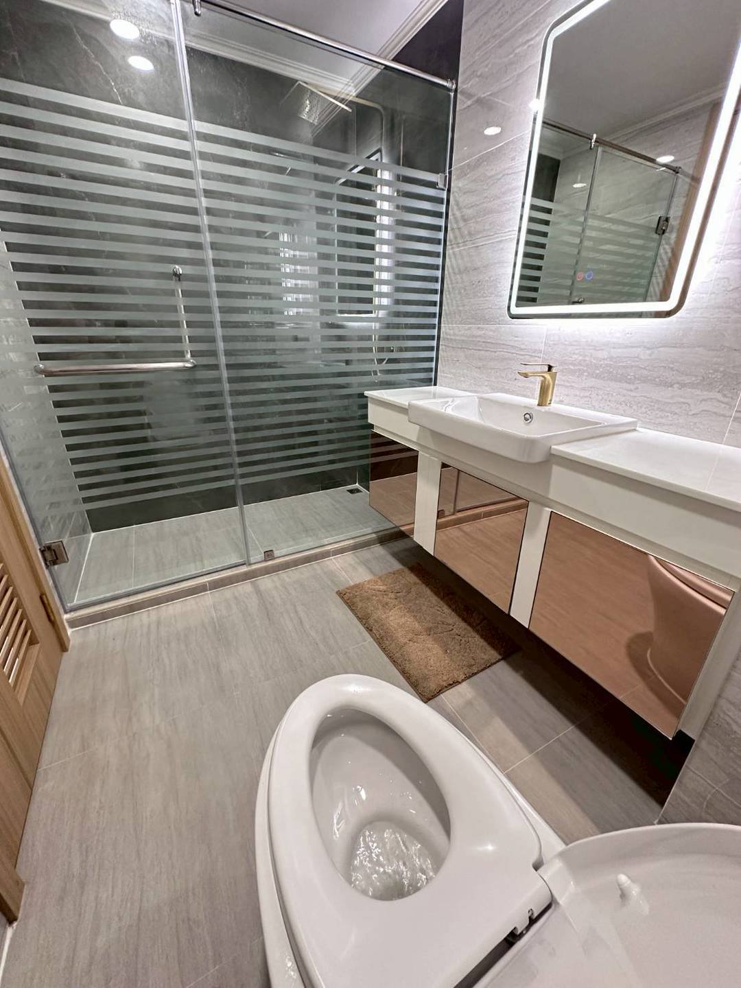 Two Bed Room Condo For Rent