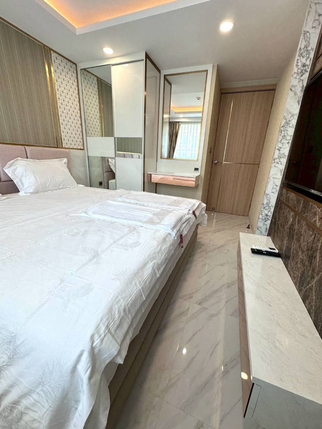 Two Bed Room Condo For Rent
