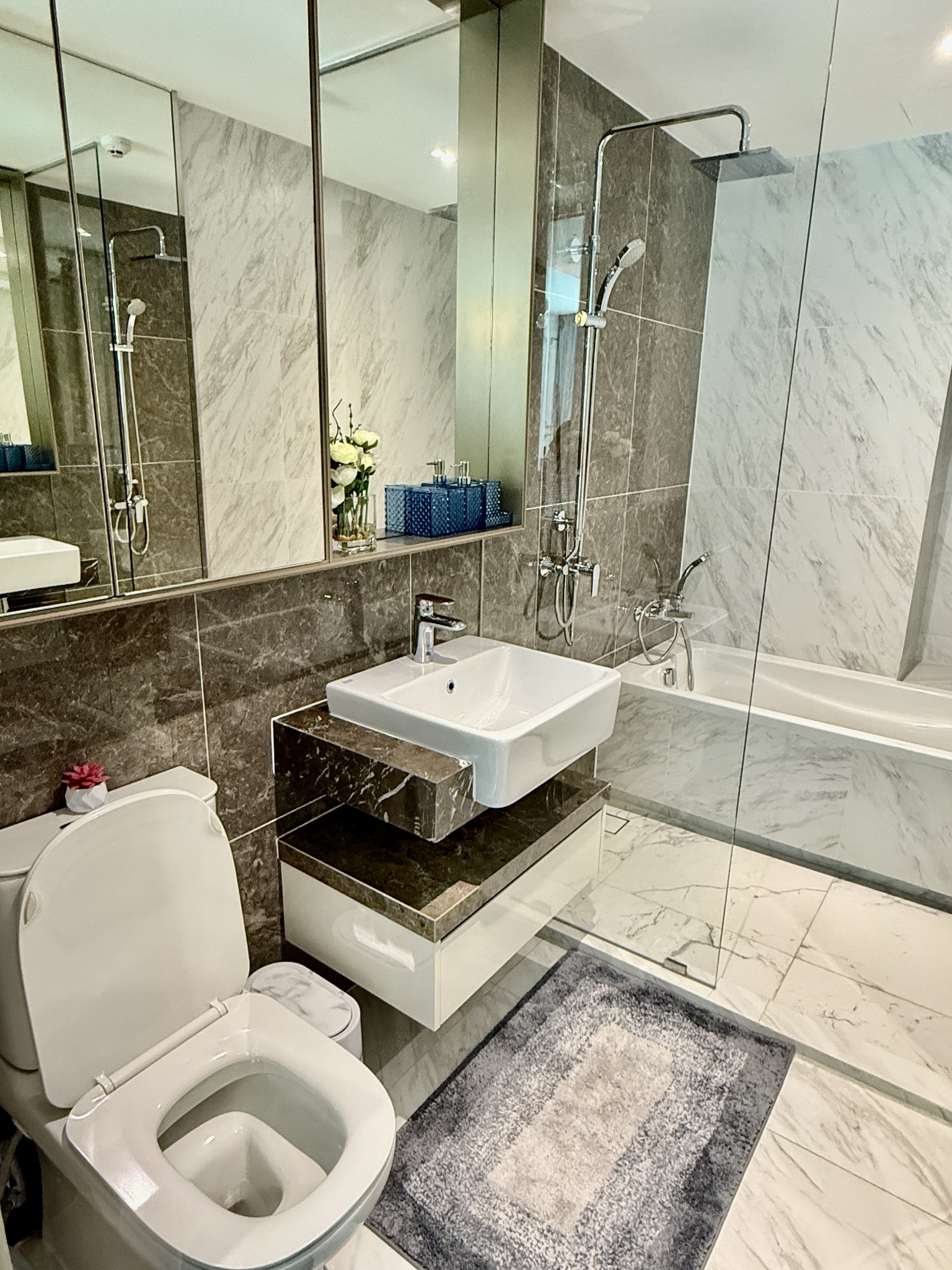 Three Bed Room Apartment For Rent