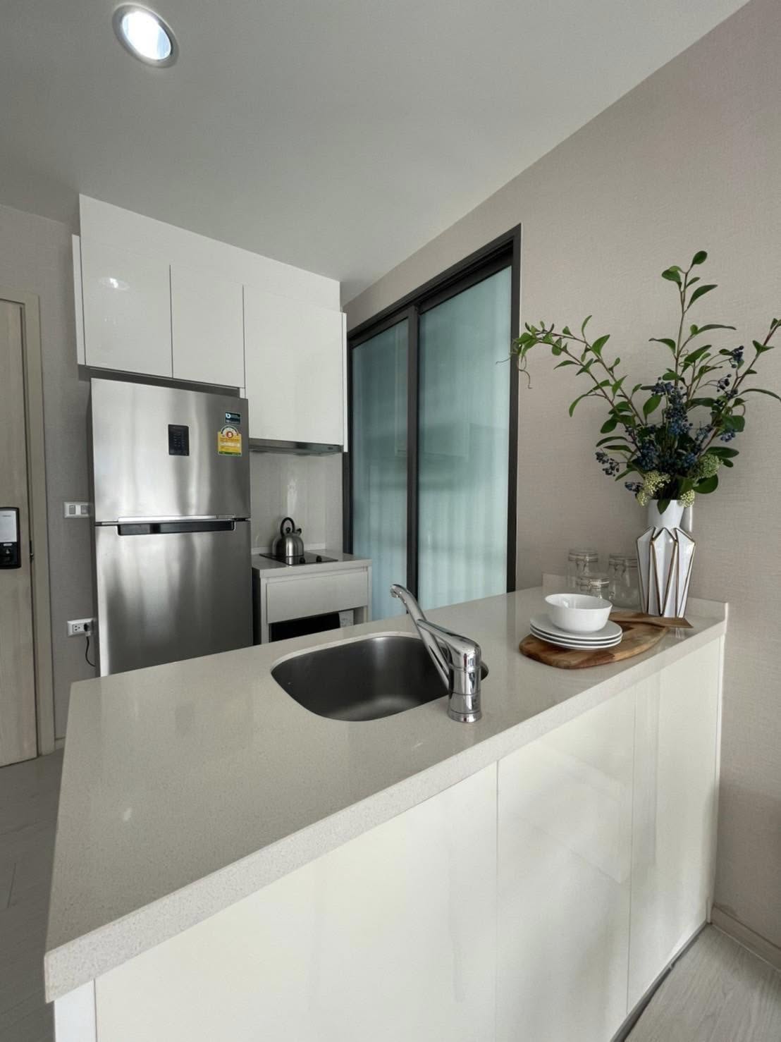One Bedroom Condo For Rent