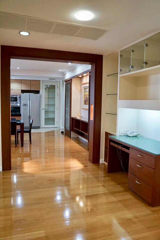 Luxury Three Bedroom Apartment For Rent