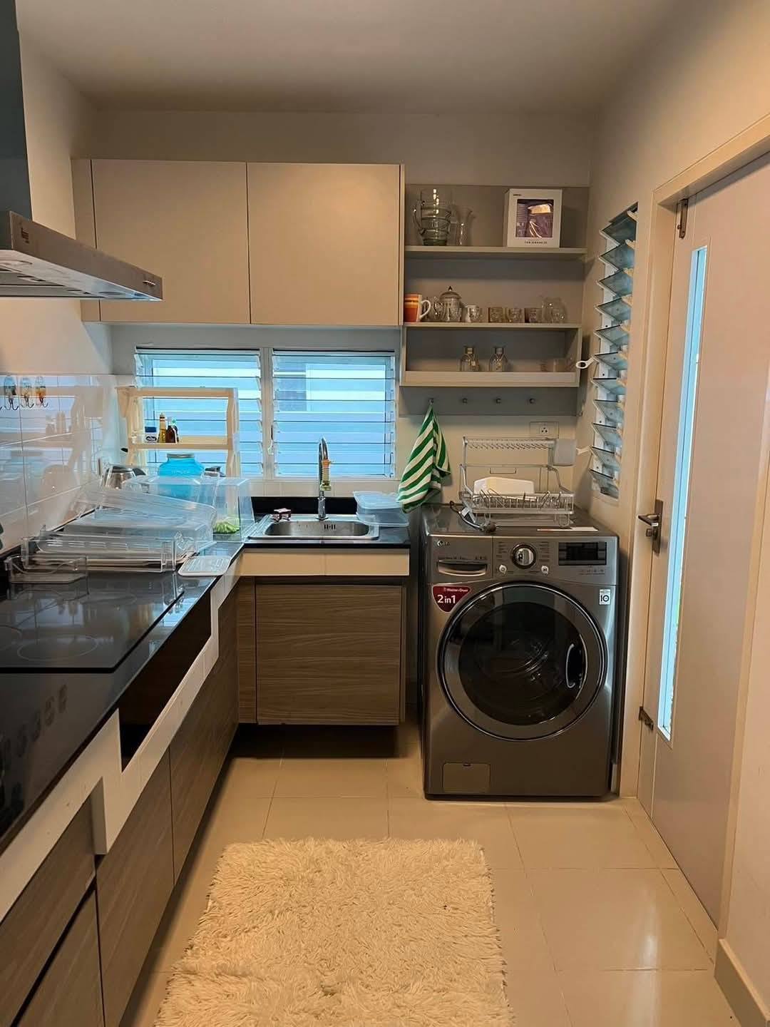 Detached House for Rent