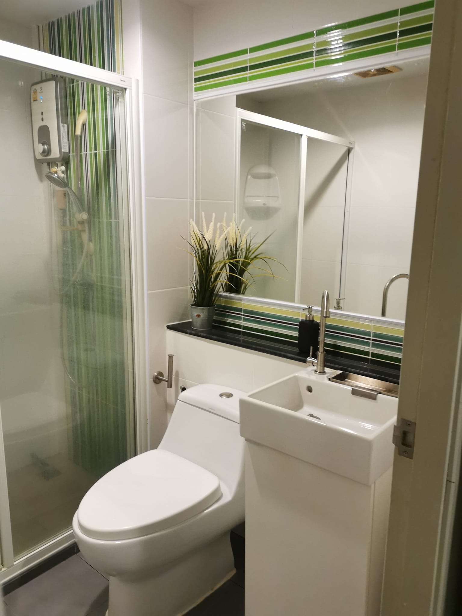 One Bedroom Condo For Rent