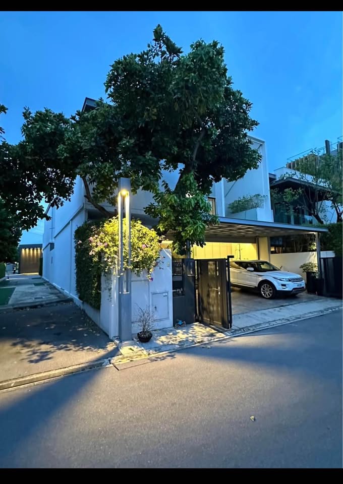 Luxury Villa For Rent