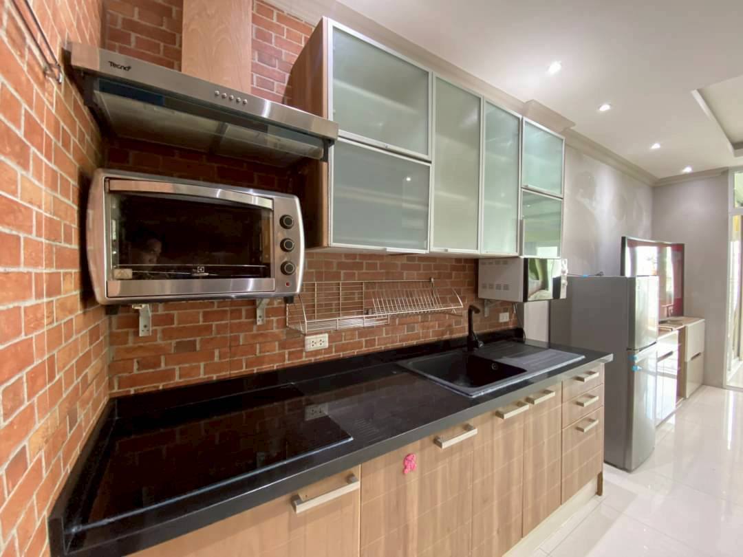 One Bedroom Condo For Rent