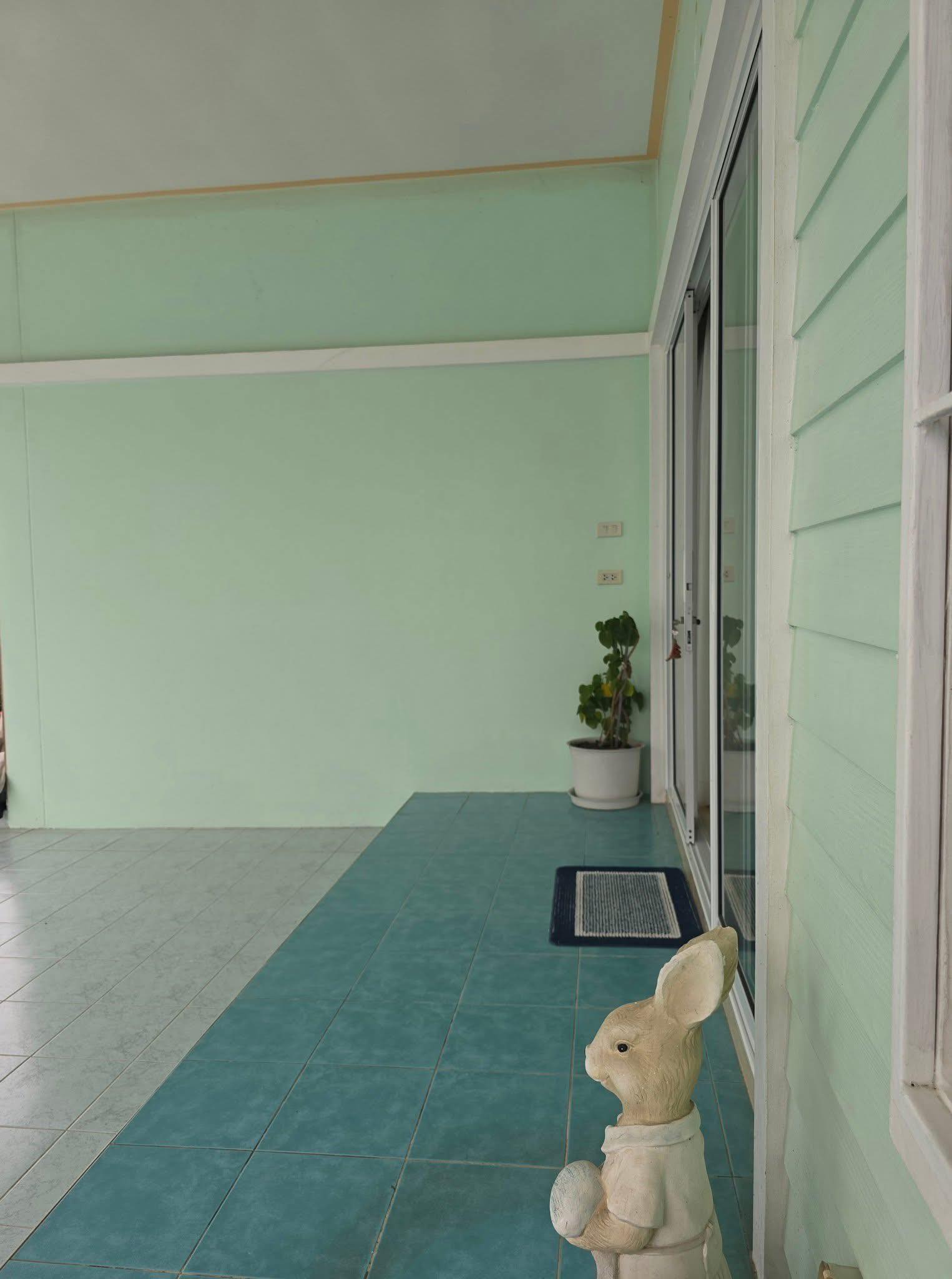 Detached House For Rent