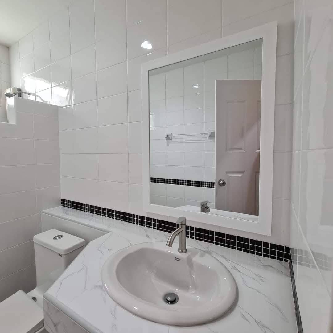 Detached House For Rent