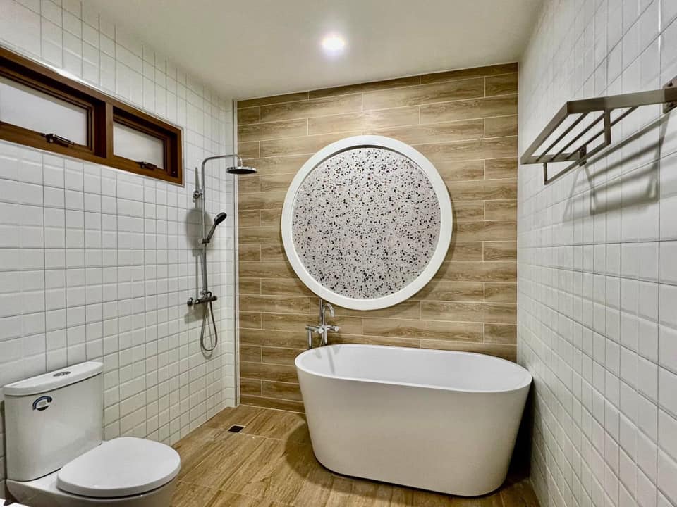 Detached House For Rent