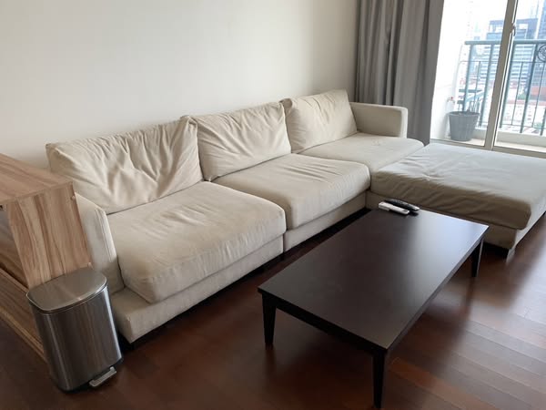 Large Four Bedrooms Condo For Rent